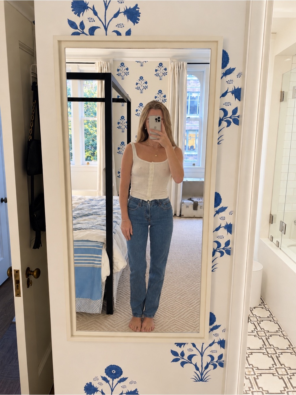 Abercrombie ‘90s Straight Mid Rise Jeans